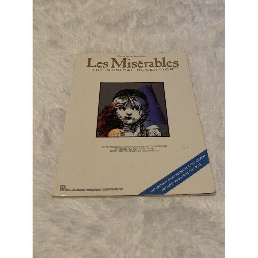 Les Miserables Piano Vocal Selections Alain Boubil Song Book Music Hal Leonard